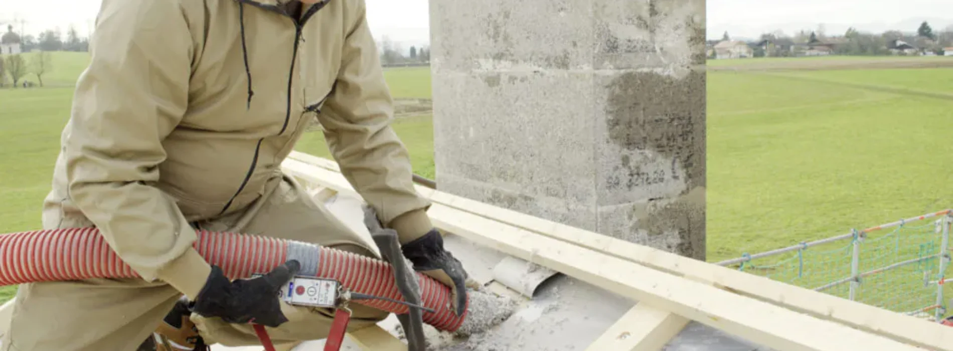 Wdmuchiwana celuloza – jak działa i kiedy warto ją wybrać?